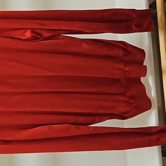 Sweater - Picture 4 of 4